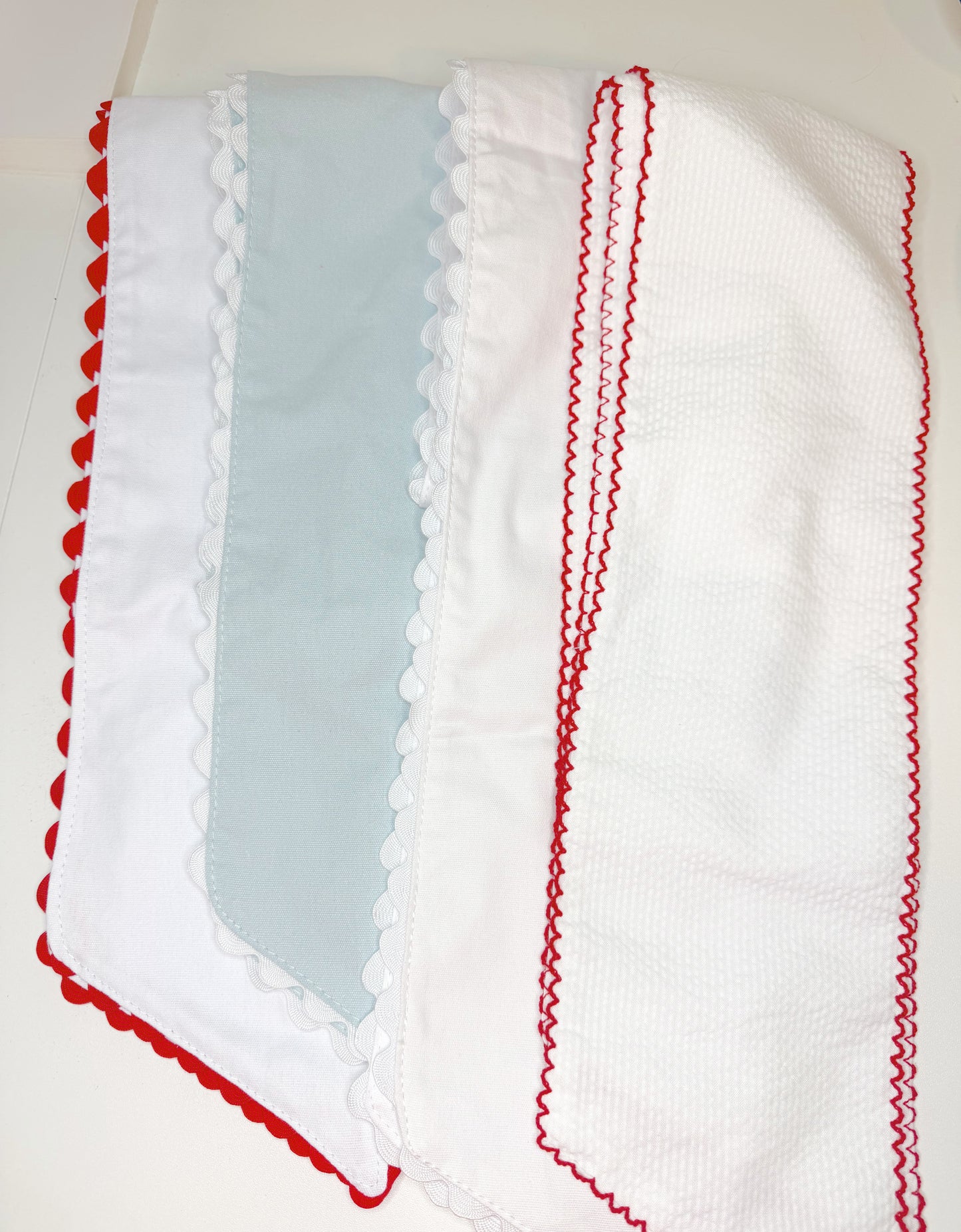 Scalloped Wreath Sash